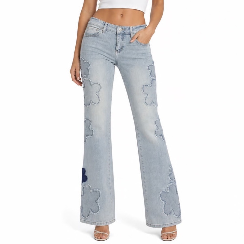 Ashley Mason Premium Floral Applique Flare Jeans Light Wash Blue Size 5/27